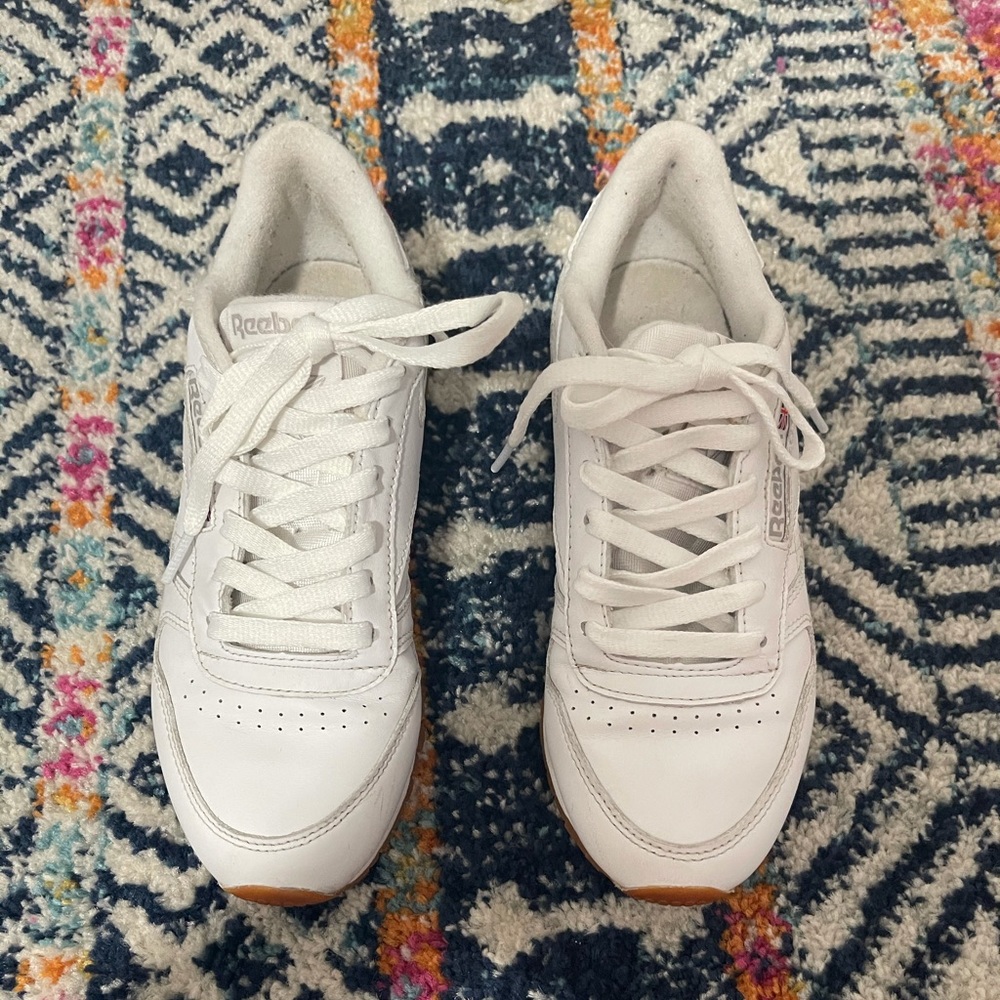 White Reebok classic